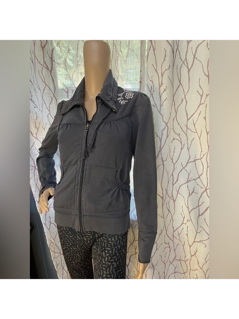 LOLE Jacket with beautiful floral embroidery women’s SM in charcoal buttery soft
